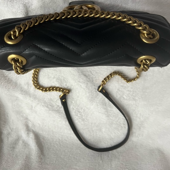 GUCCI GG MARMONT SMALL SHOULDER BAG - Picture 7 of 17